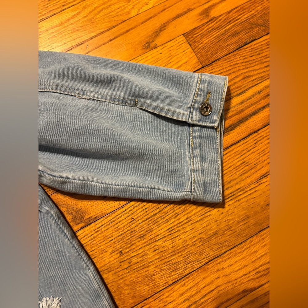 Classic Light Blue Denim Jacket - Picture 7 of 11
